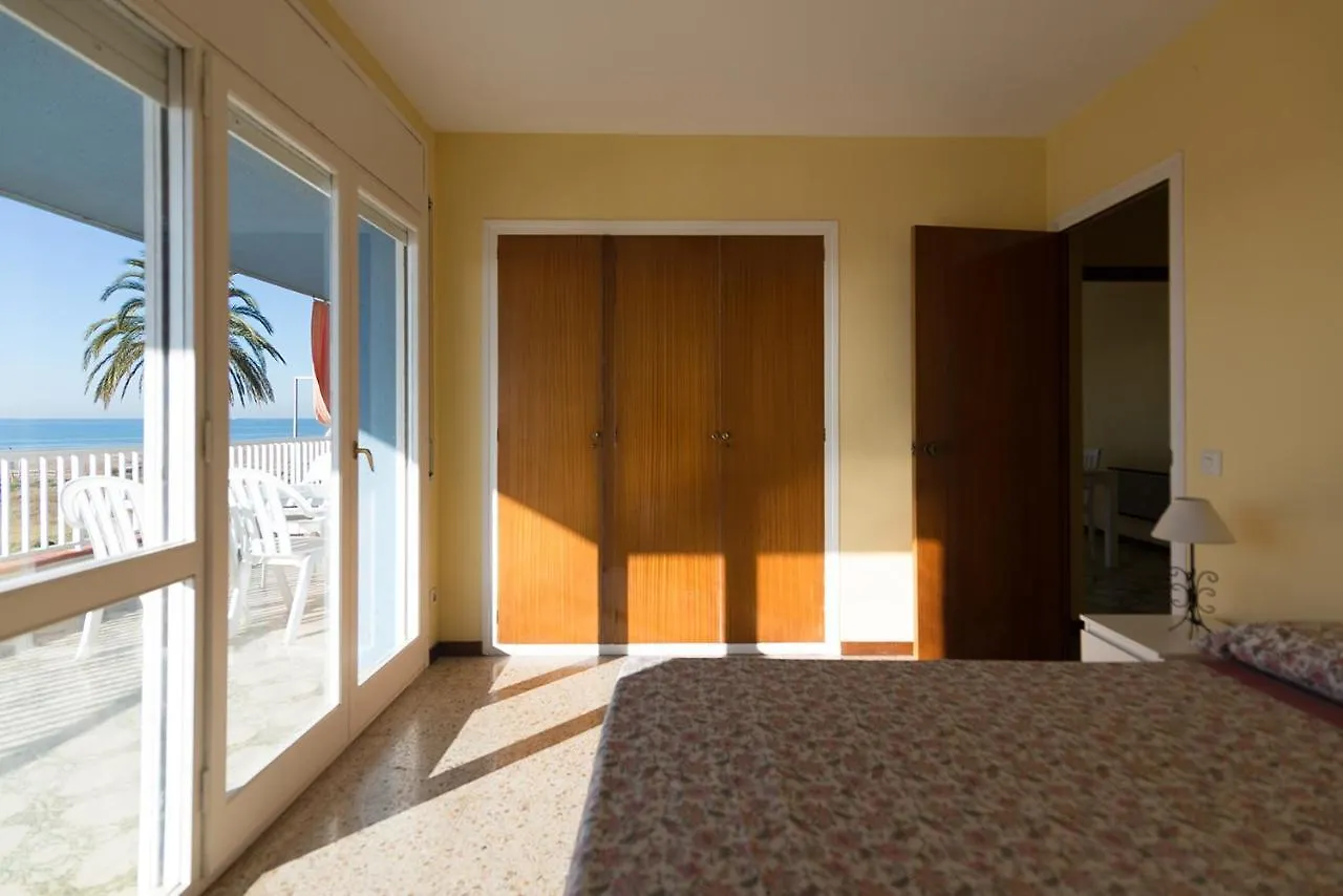 Apartamento En 1Era Linea Mar Con Terraza De 25M2 カステルデフェルス 0*,  スペイン