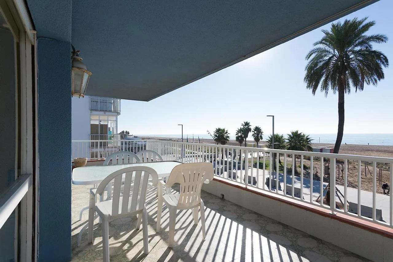Apartamento En 1Era Linea Mar Con Terraza De 25M2 カステルデフェルス